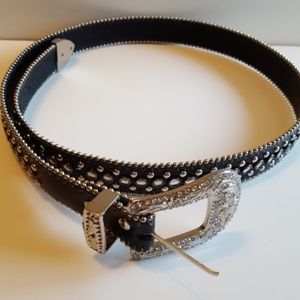 Woman's belt